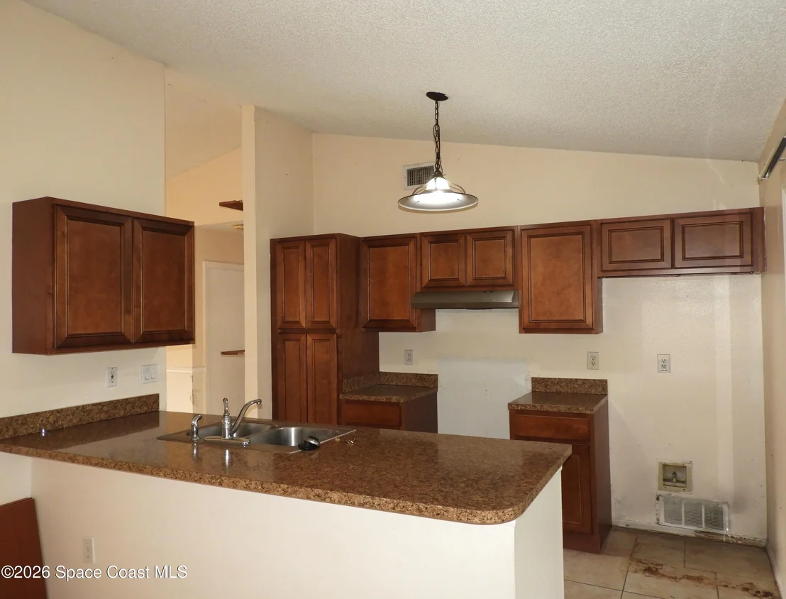 Photo of 891 Parsons Circle SE