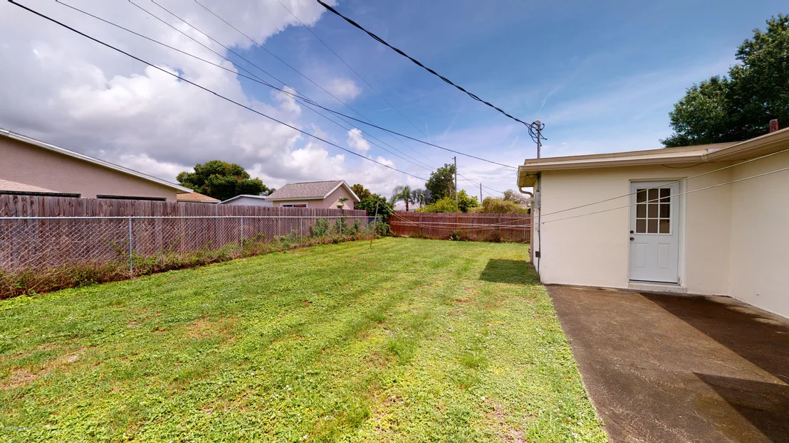 Photo of 566 Ford Circle E