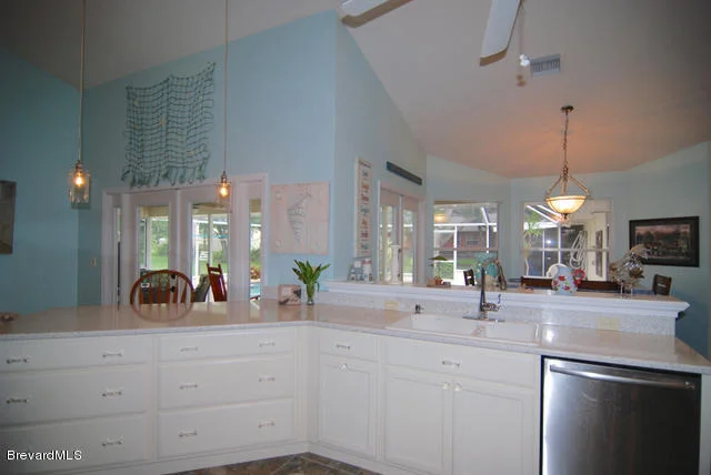 Photo of 330 Campbell Drive