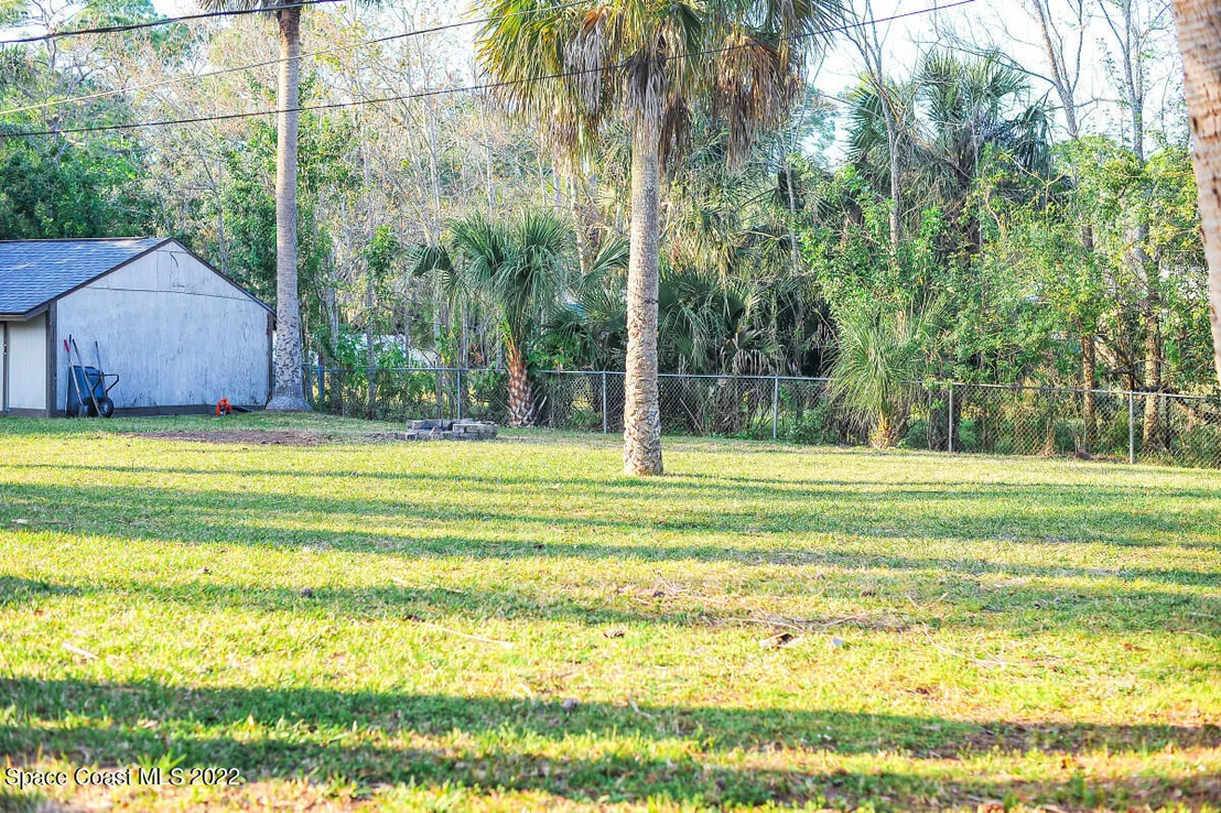 Photo of 1042 Green Road