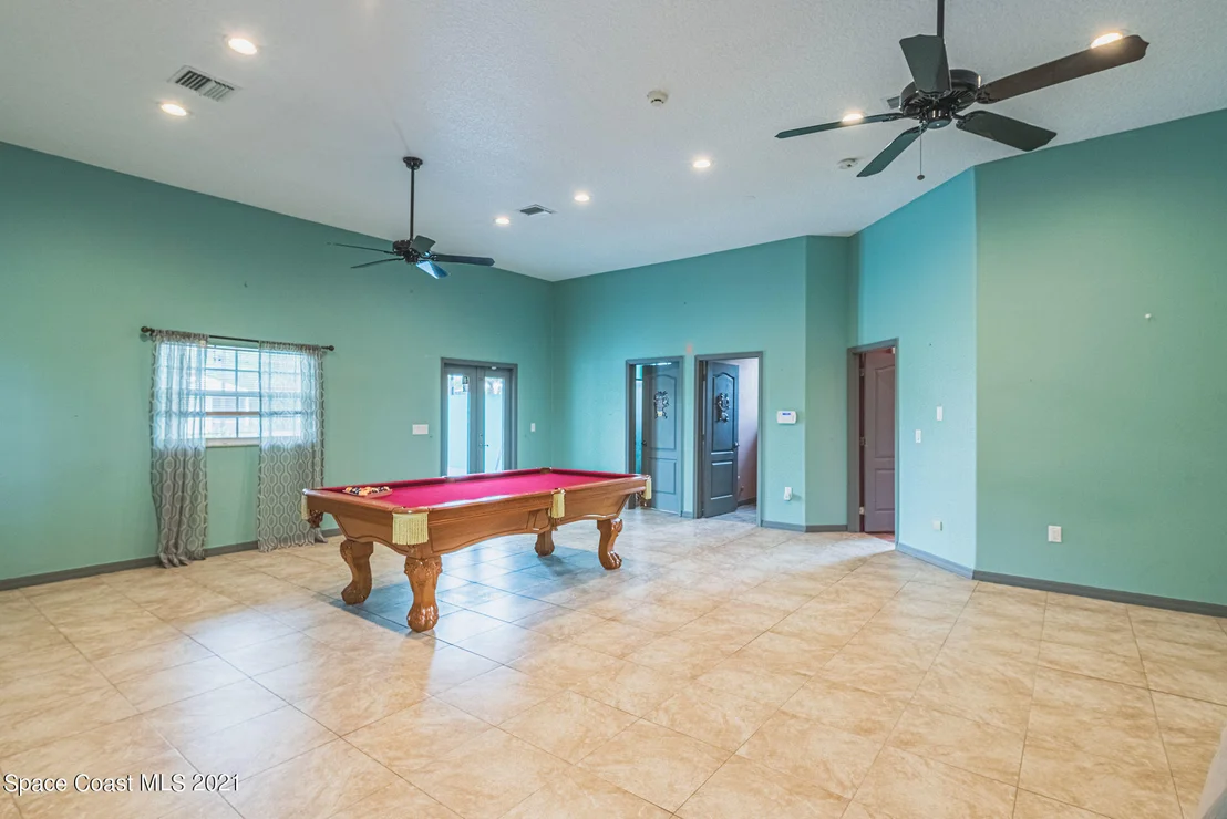 Photo of 585 Amber Lane