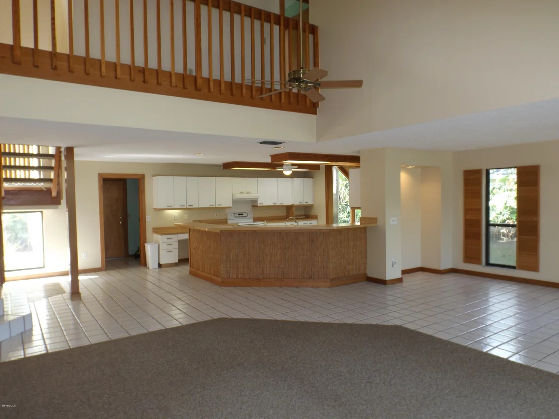 Photo of 6885 Angeles Road