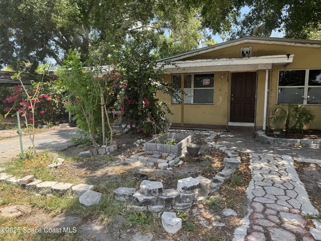 Photo of 2374 Post Road