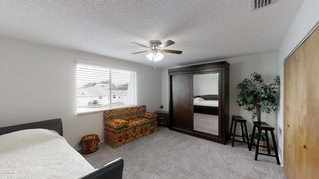 Photo of 9852 Riverview Drive