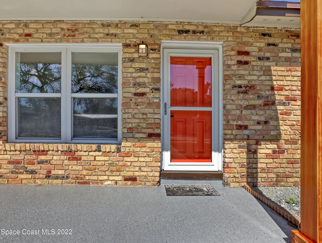 Photo of 800 Forest Road