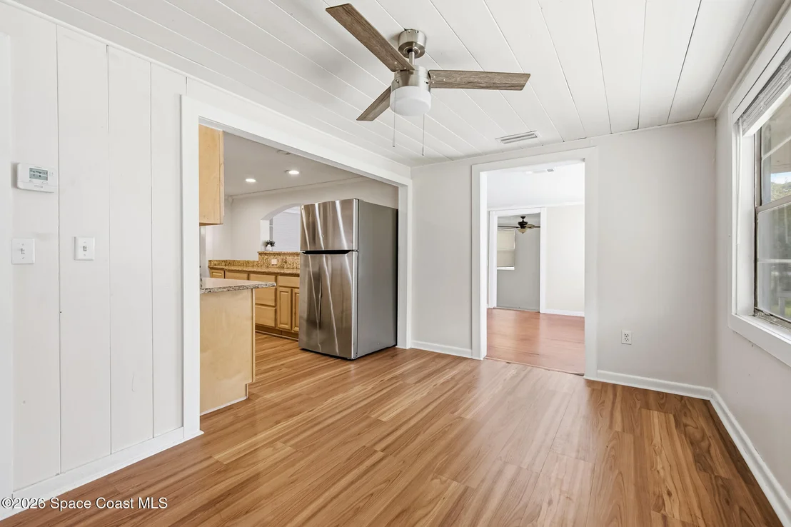 Photo of 355 Pine Avenue