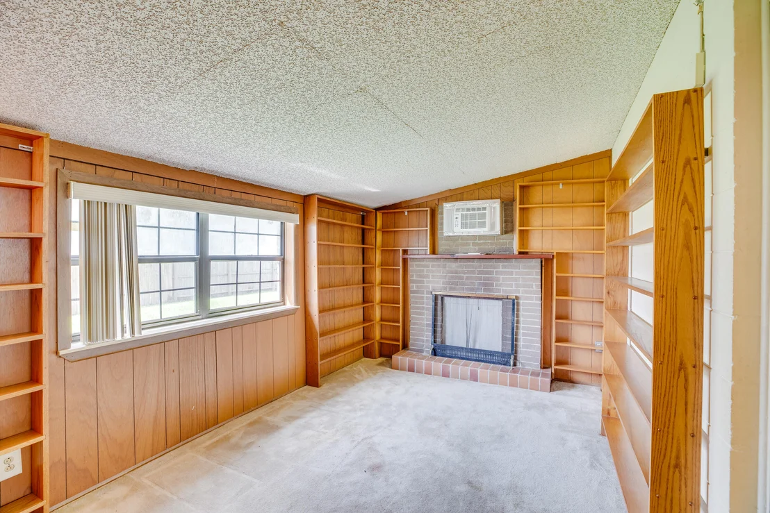 Photo of 1027 Green Road