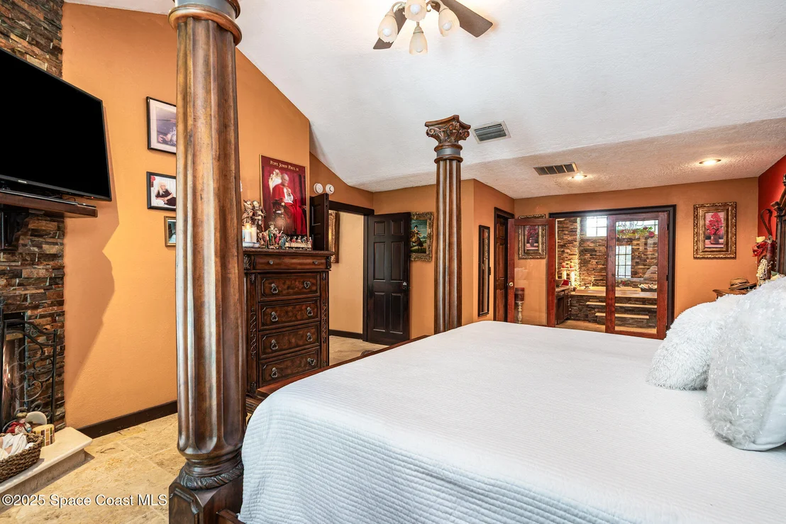 Photo of 562 Lake Ashley Circle
