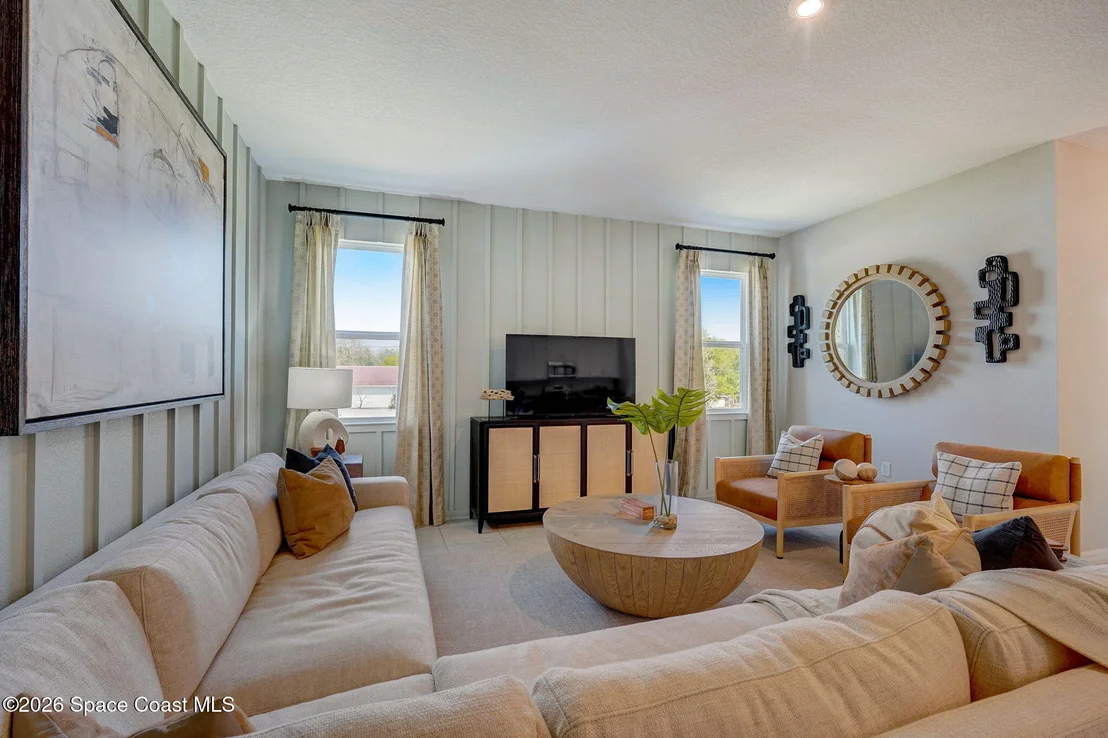 Photo of 1142 Banff Drive NE