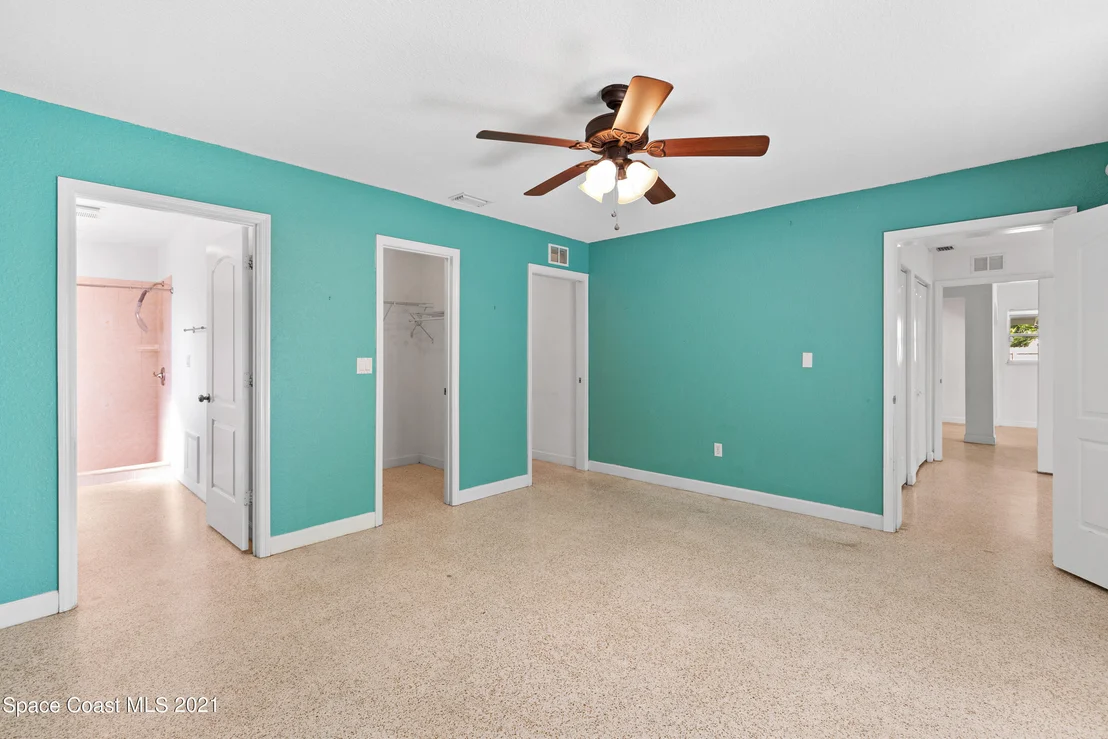 Photo of 867 Daytona Drive NE