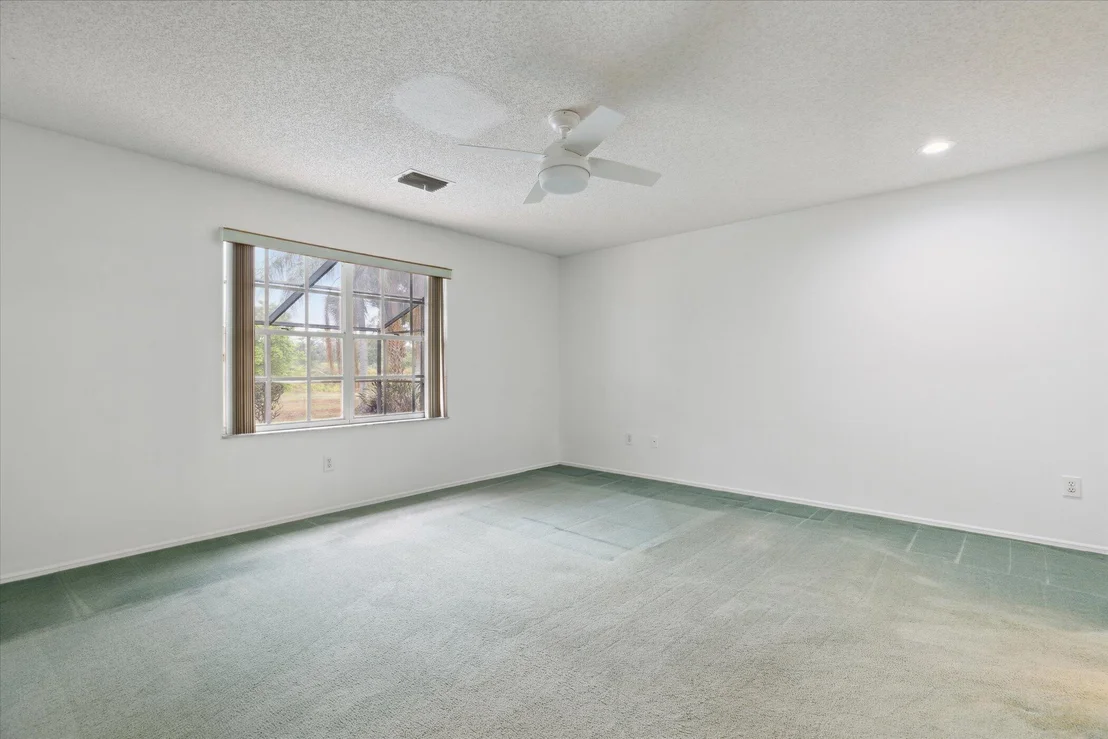 Photo of 1270 Meadowbrook Road NE