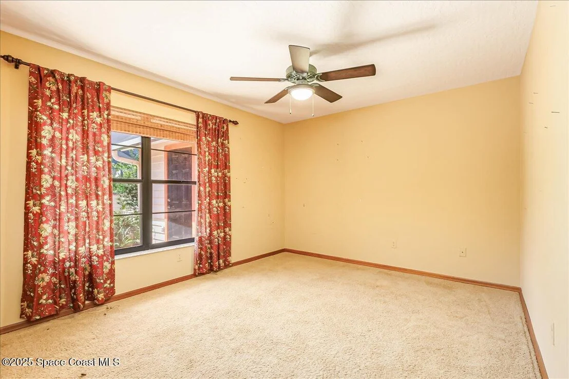 Photo of 883 Ridge Lake Drive