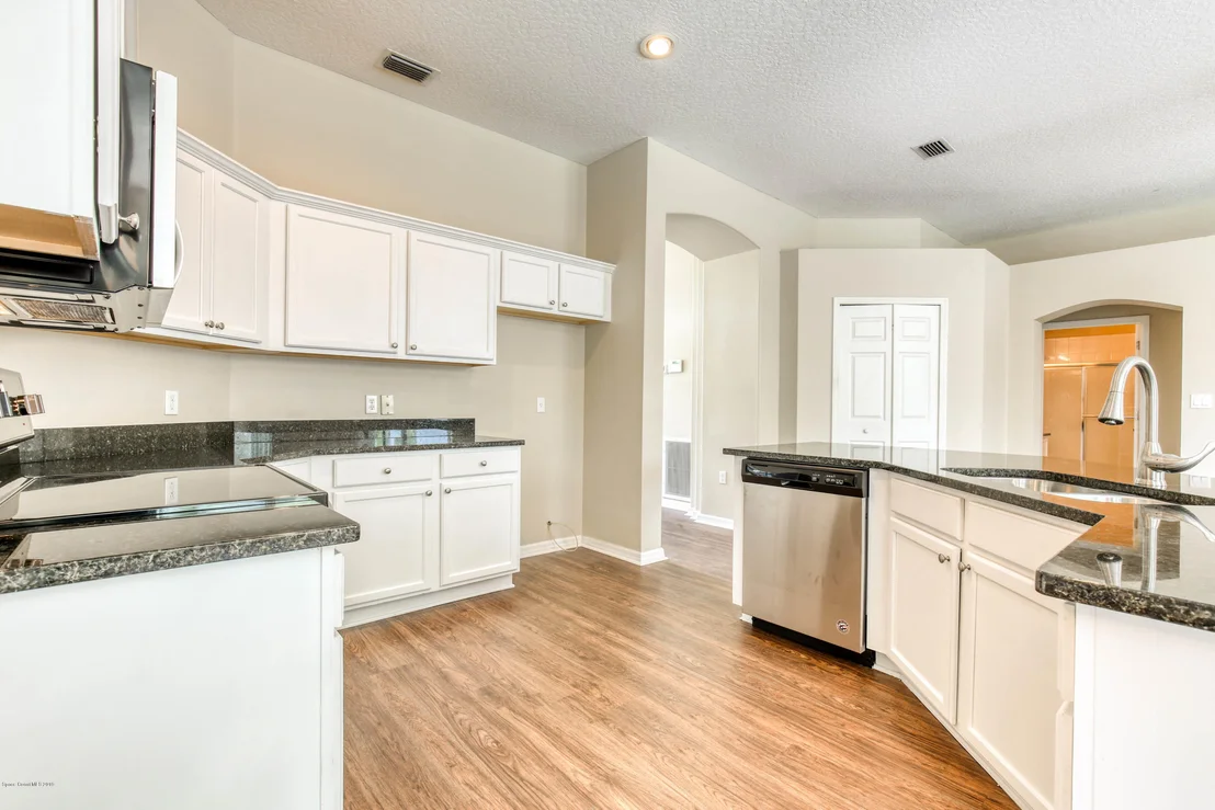 Photo of 1007 Fostoria Drive