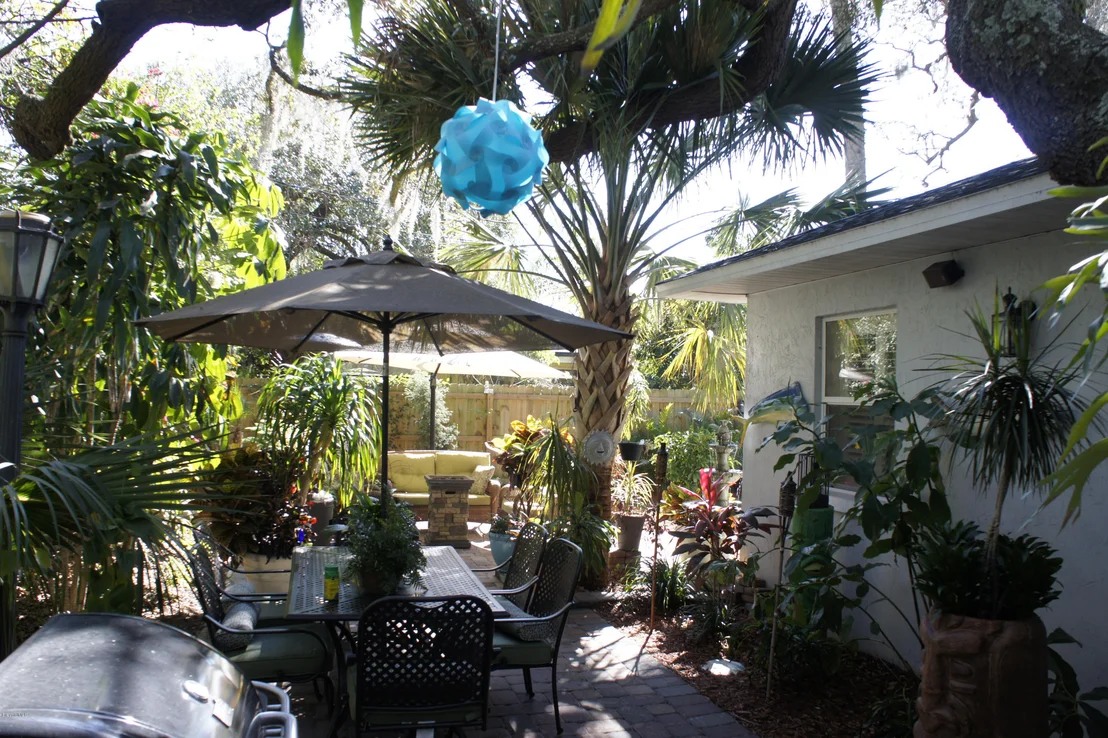 Photo of 555 Old Oak Street