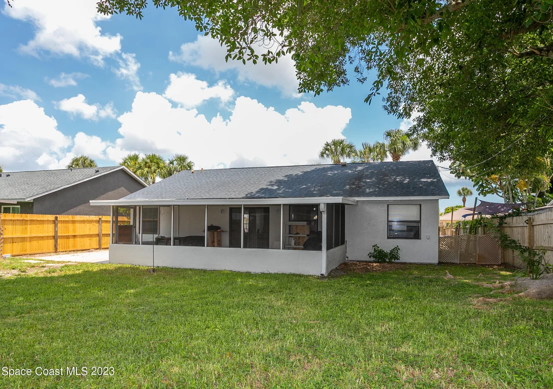 Photo of 1679 Palm Ridge Road