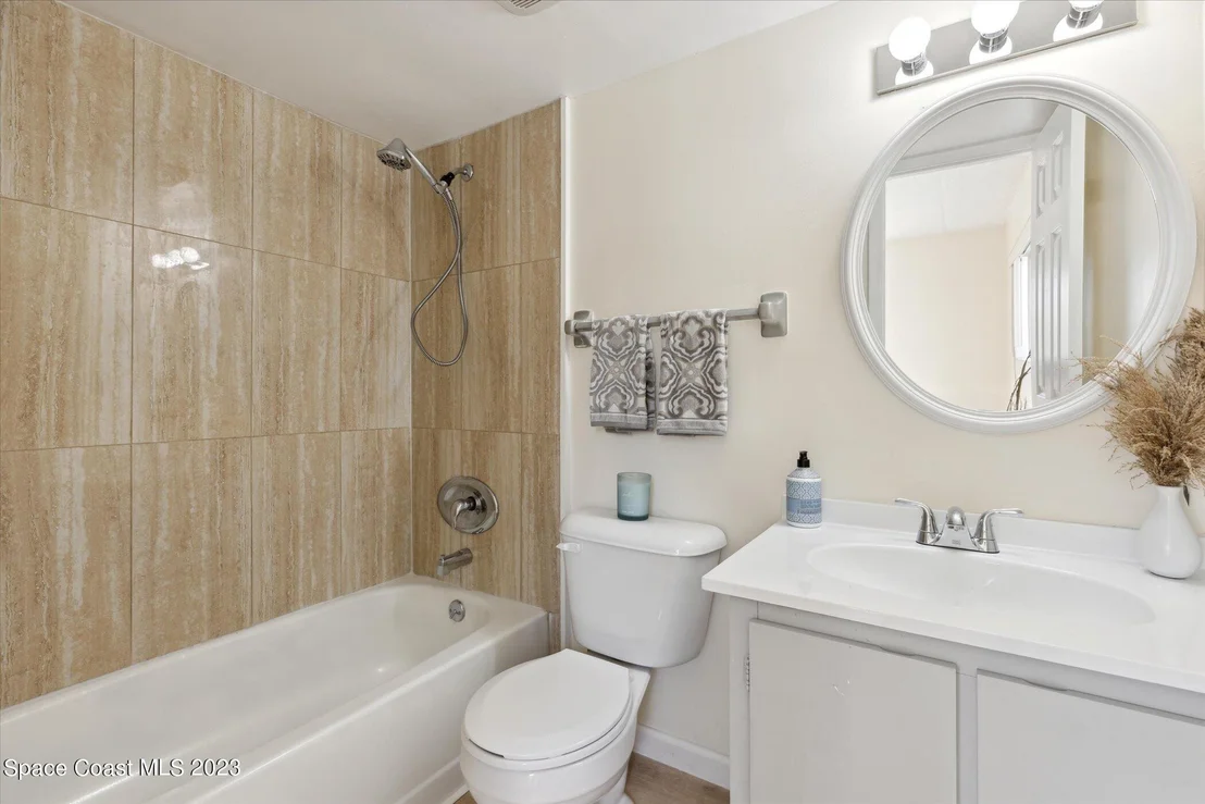 Photo of Unit UNIT131 at 2975 Thrush Drive