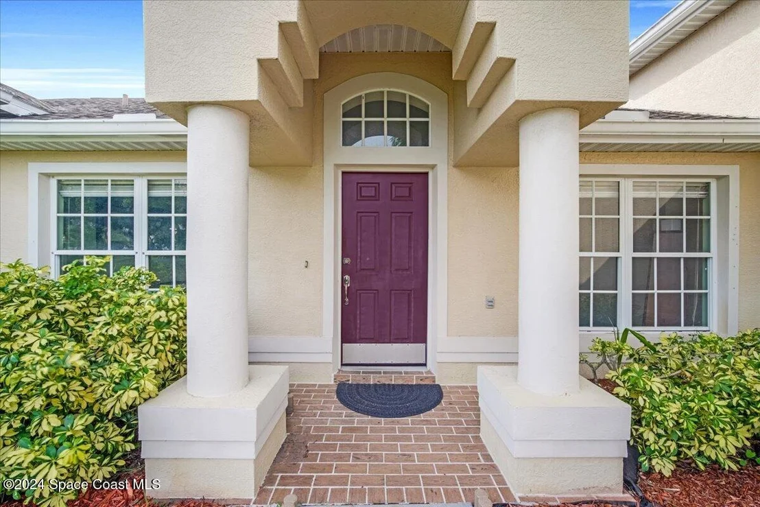 Photo of 6018 Newbury Circle