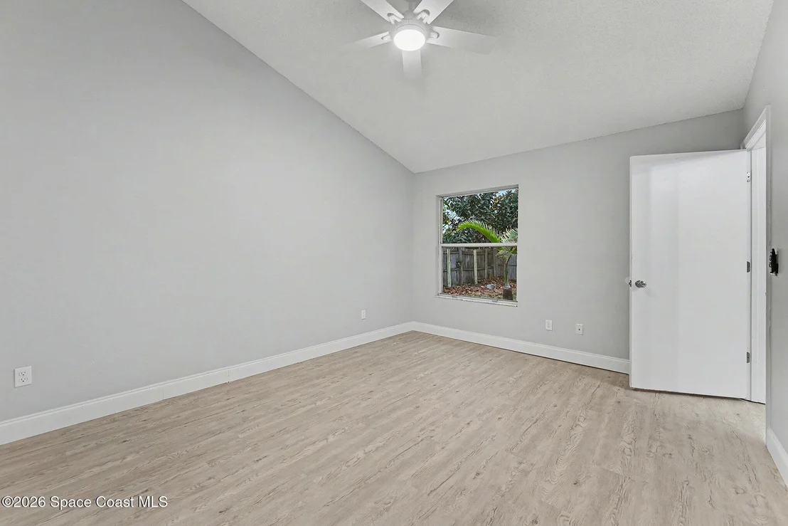 Photo of 876 Brookview Lane
