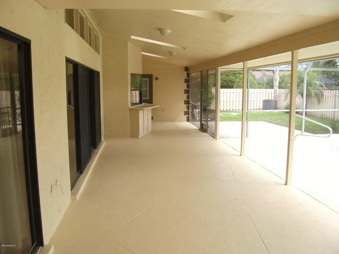 Photo of 544 Deerfield Drive