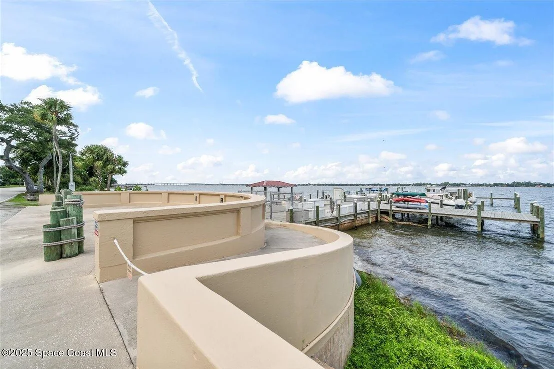 Photo of Unit 303 at 1049 Rockledge Drive