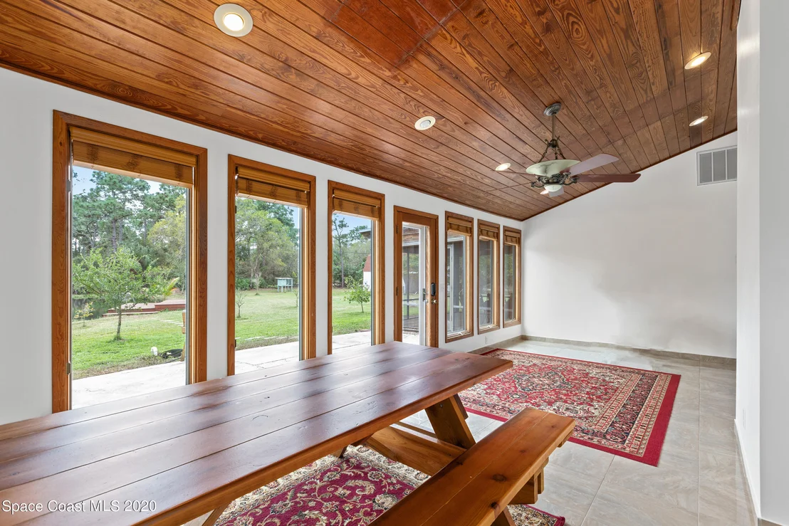Photo of 1531 Hall Road