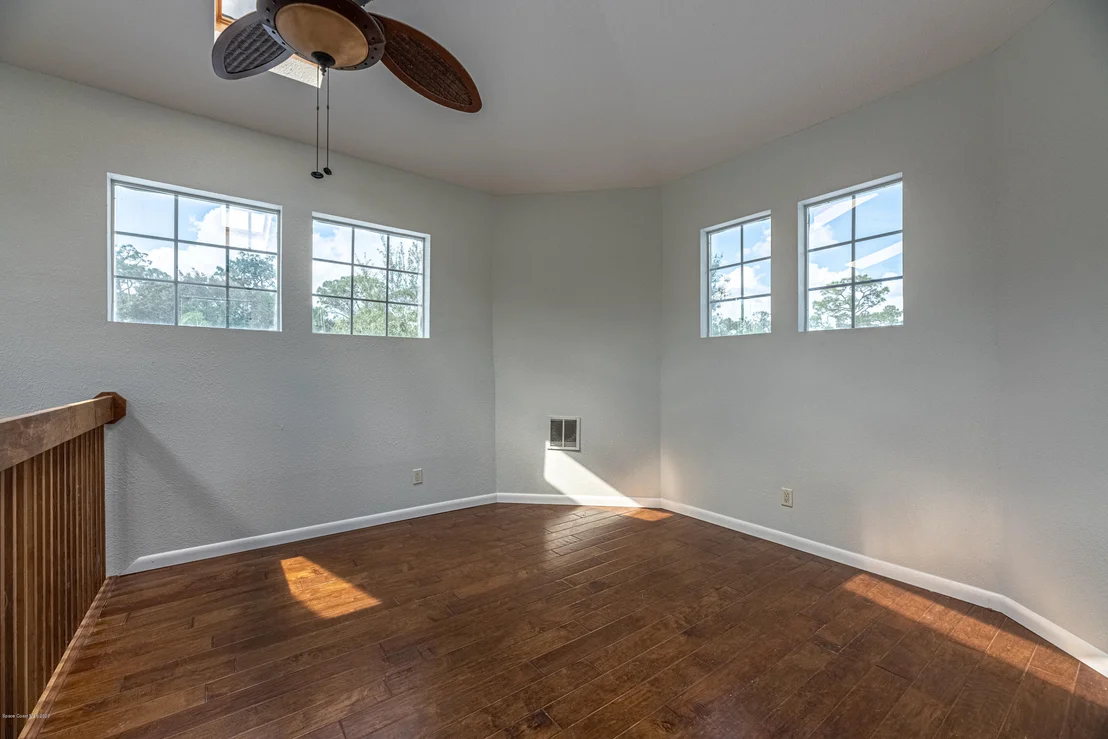 Photo of 4300 Pinewood Road