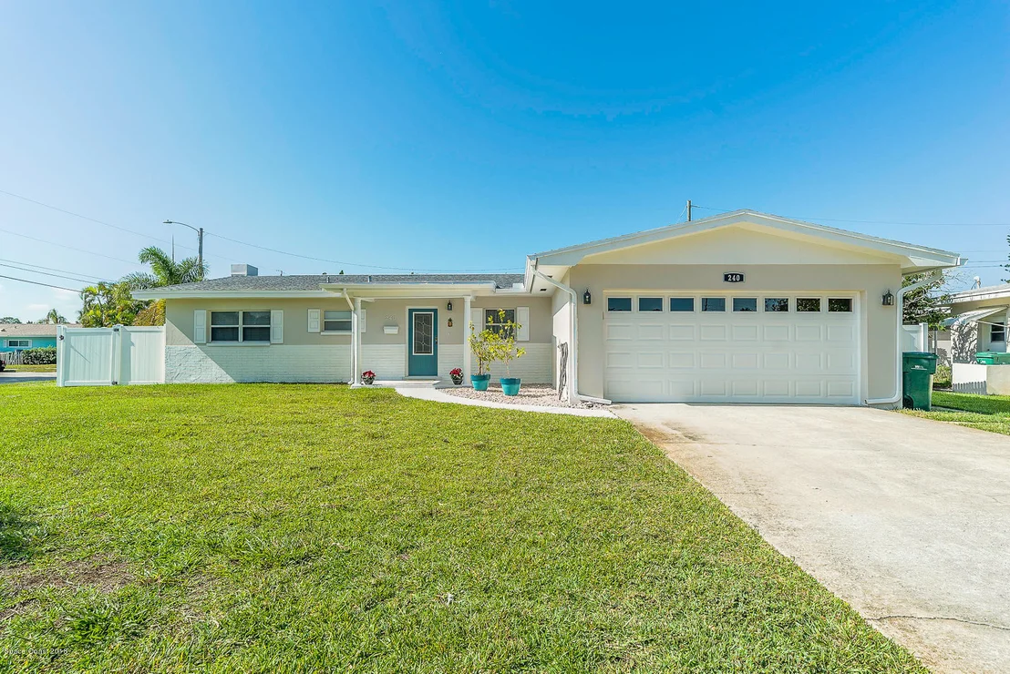 Photo of 240 Pineapple Street