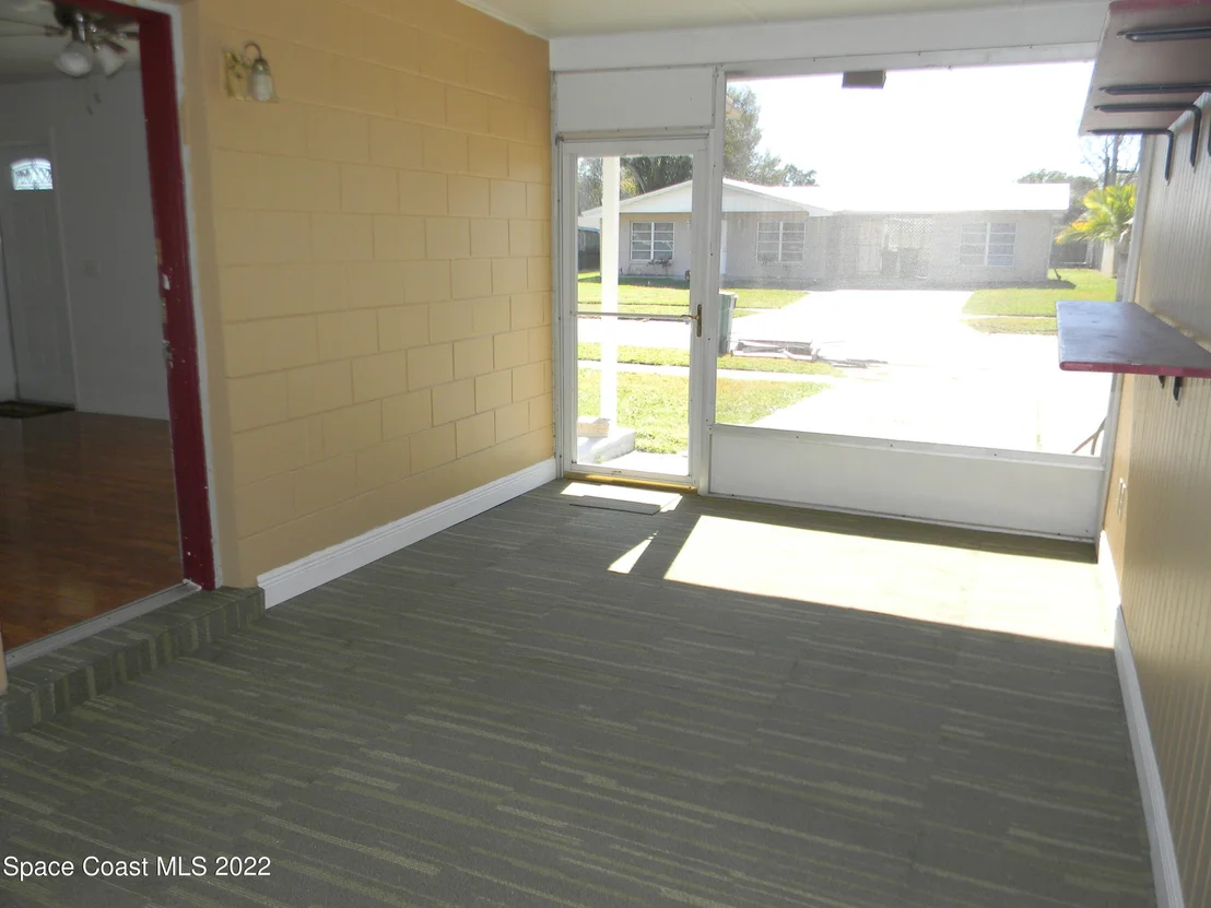 Photo of 2132 Lakeview Drive