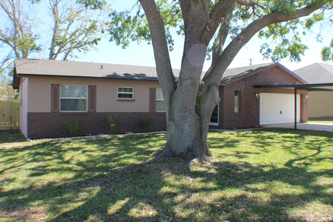 Photo of 711 Amor Drive