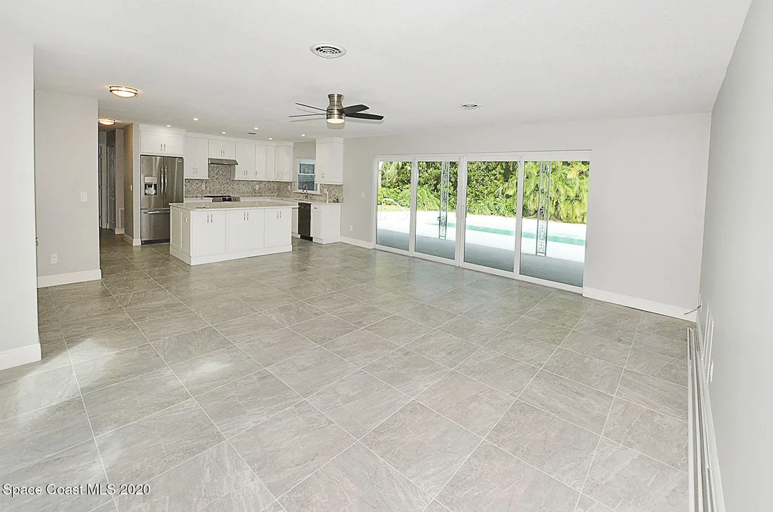 Photo of 876 Norfolk Pine Lane