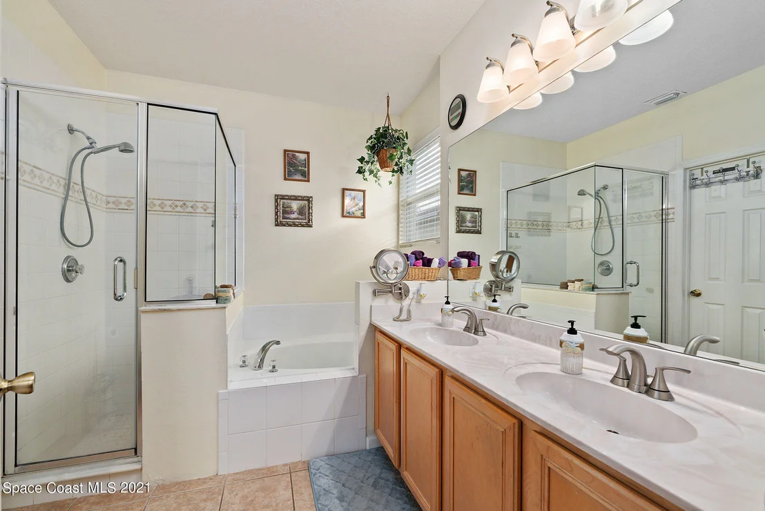 Photo of 561 Cressa Circle