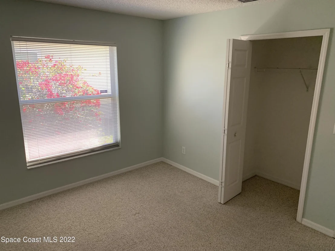 Photo of 982 Shaw Circle