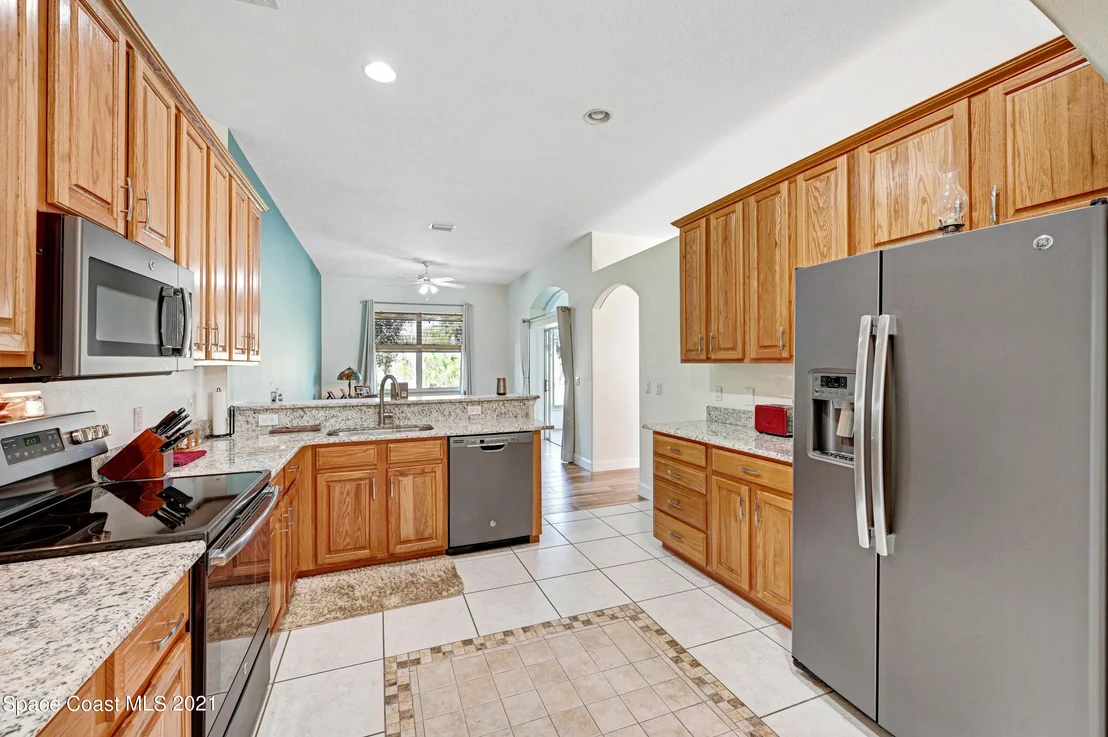 Photo of 2571 Canterbury Circle