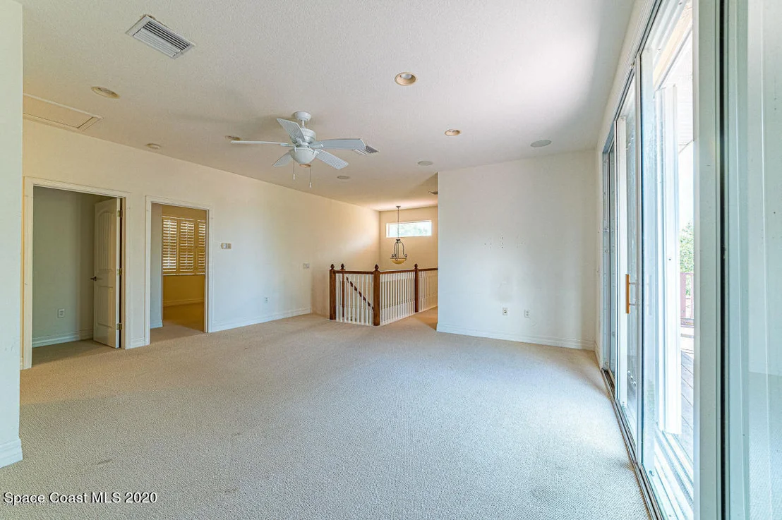 Photo of 160 River Drive