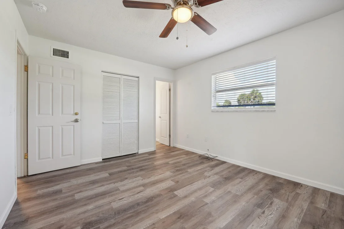 Photo of 3282 Abbott Avenue NE