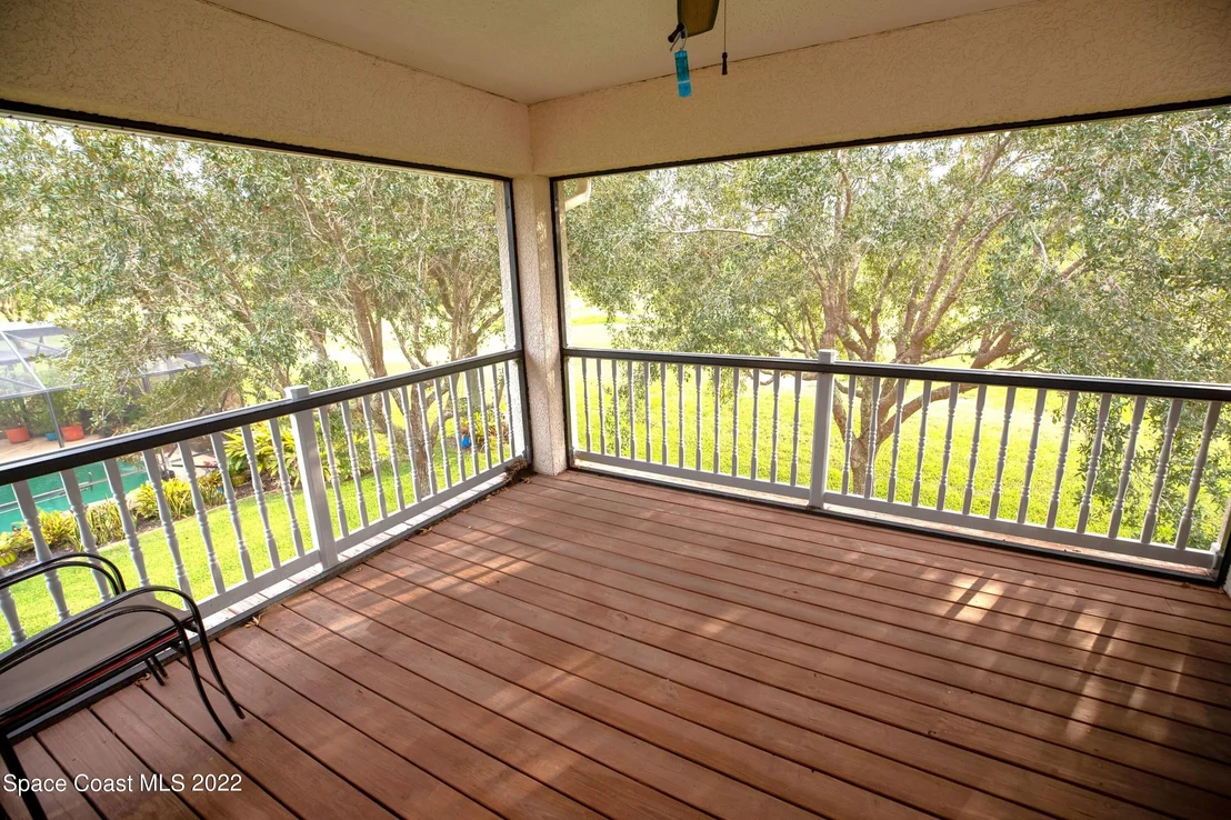 Photo of 2112 Windbrook Drive SE