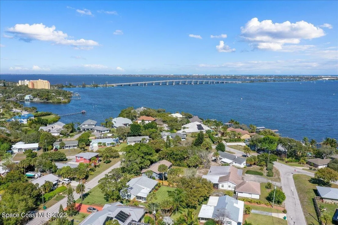 Photo of 671 Indian River Drive