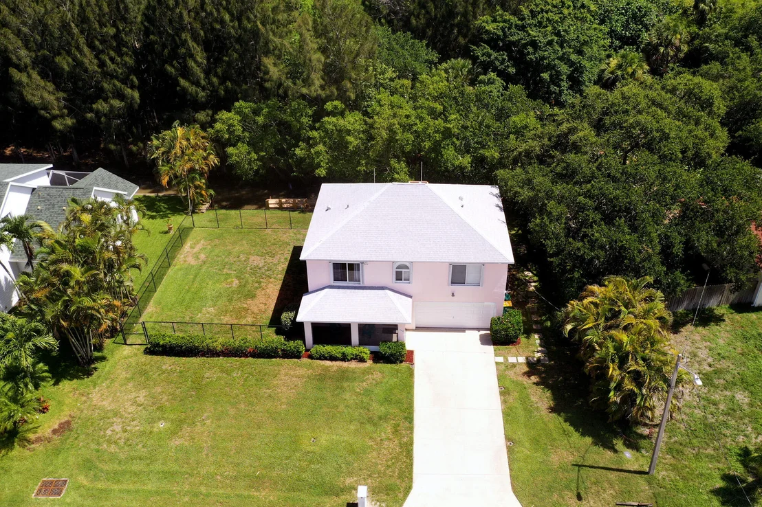 Photo of 332 Nikomas Way