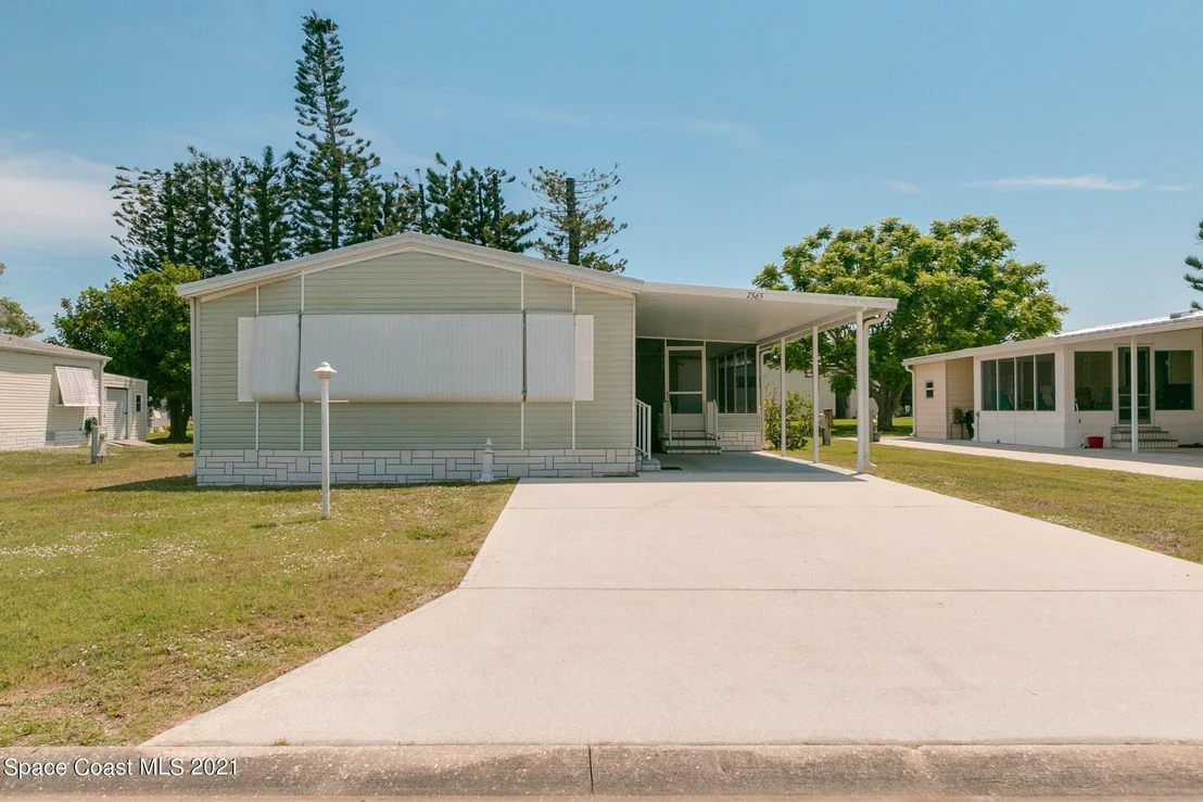 Photo of 7565 Blackhawk Road