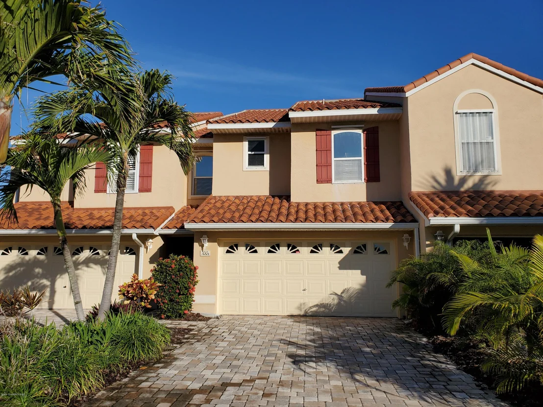 Photo of Unit B at 100 Ormond Drive