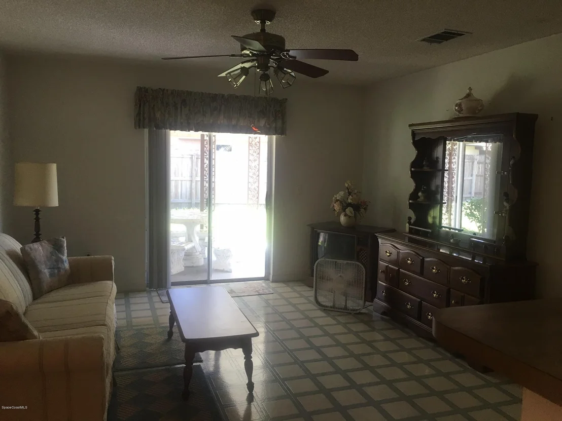 Photo of 655 Walnut Drive