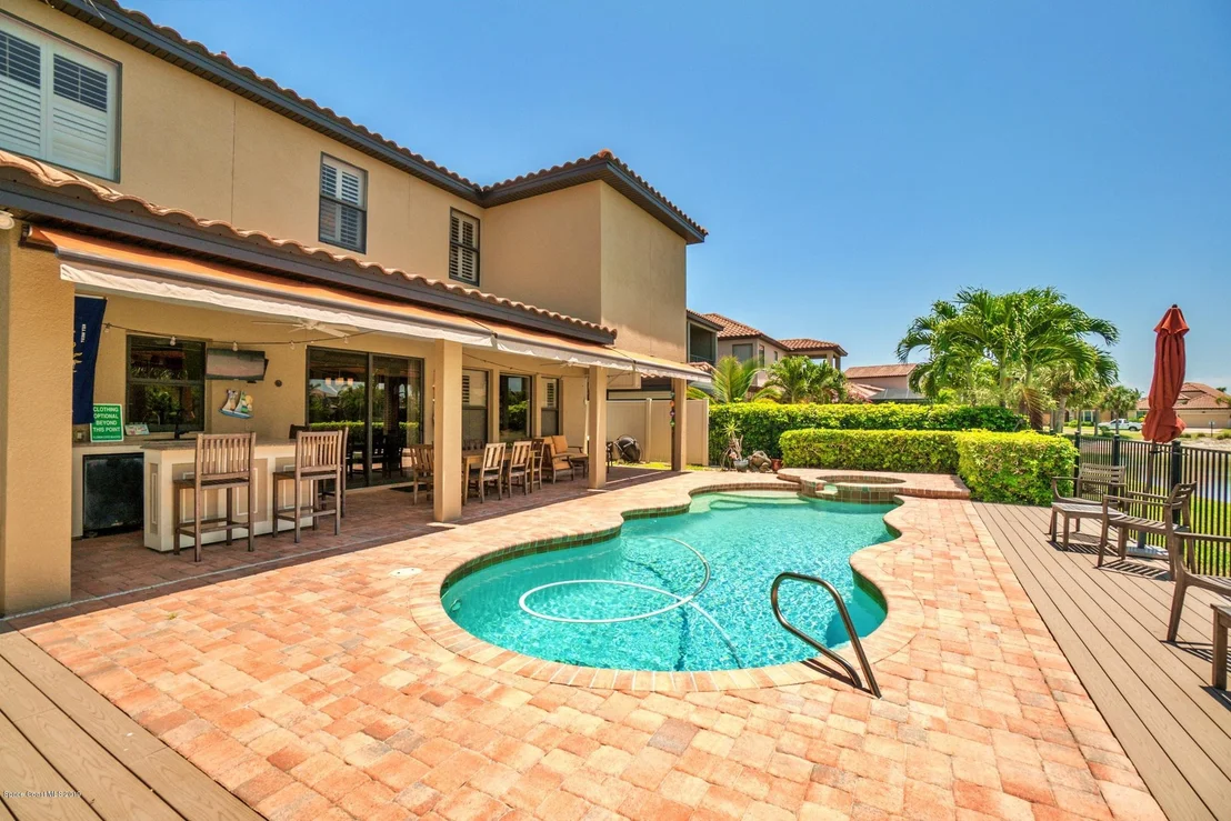 Photo of 698 Monterey Drive