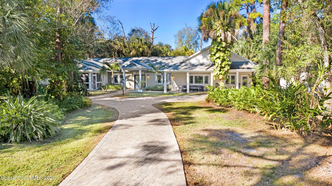 Photo of 6420 South Drive