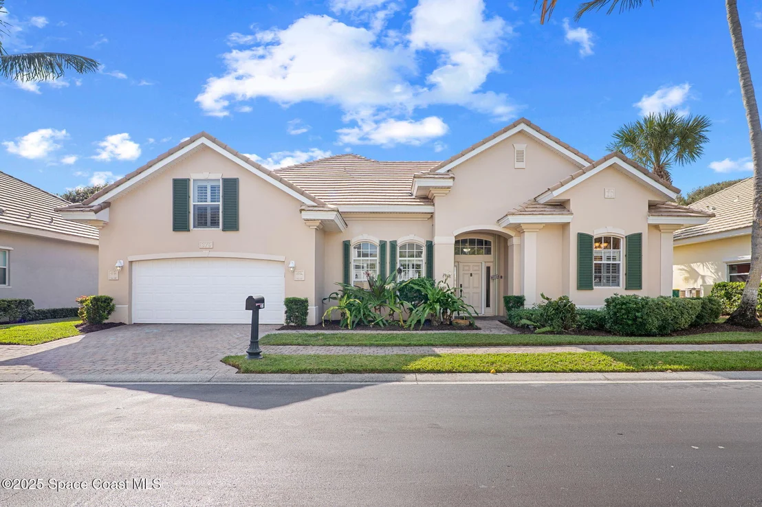 Photo of 379 Pentland Drive