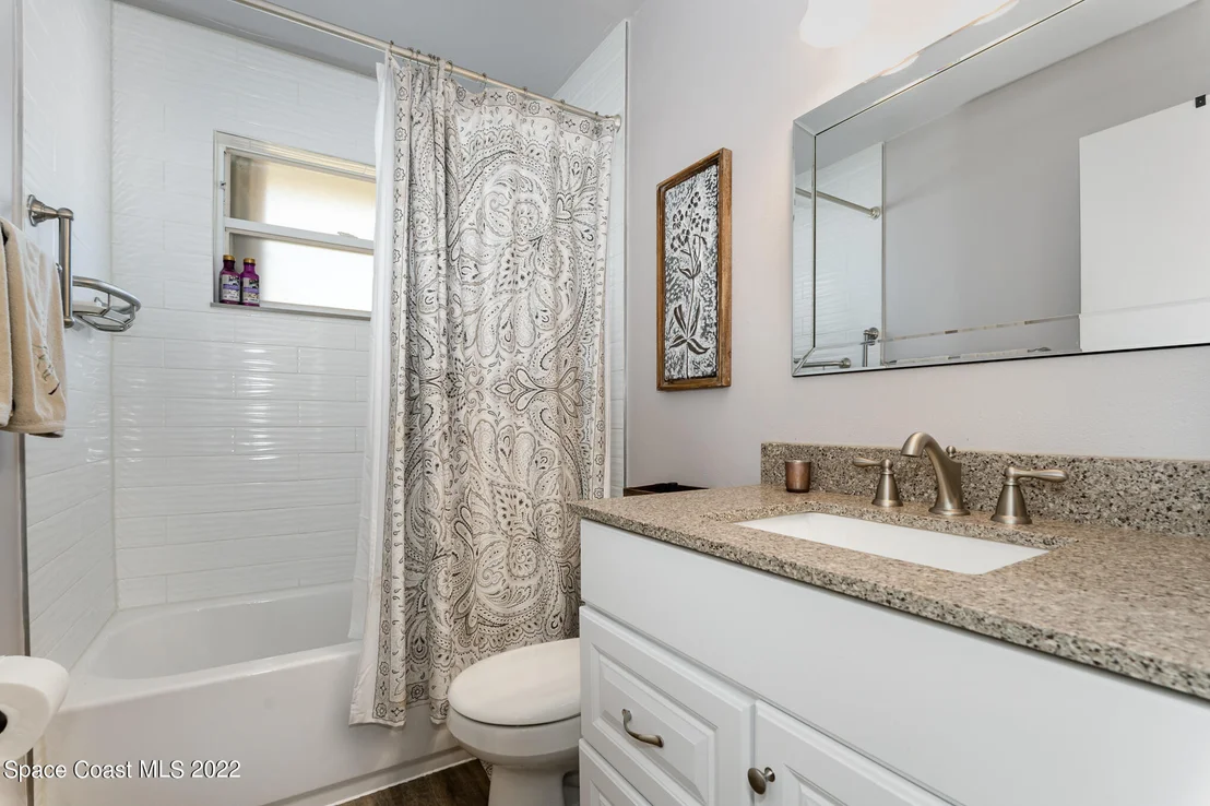 Photo of 5280 Devon Street