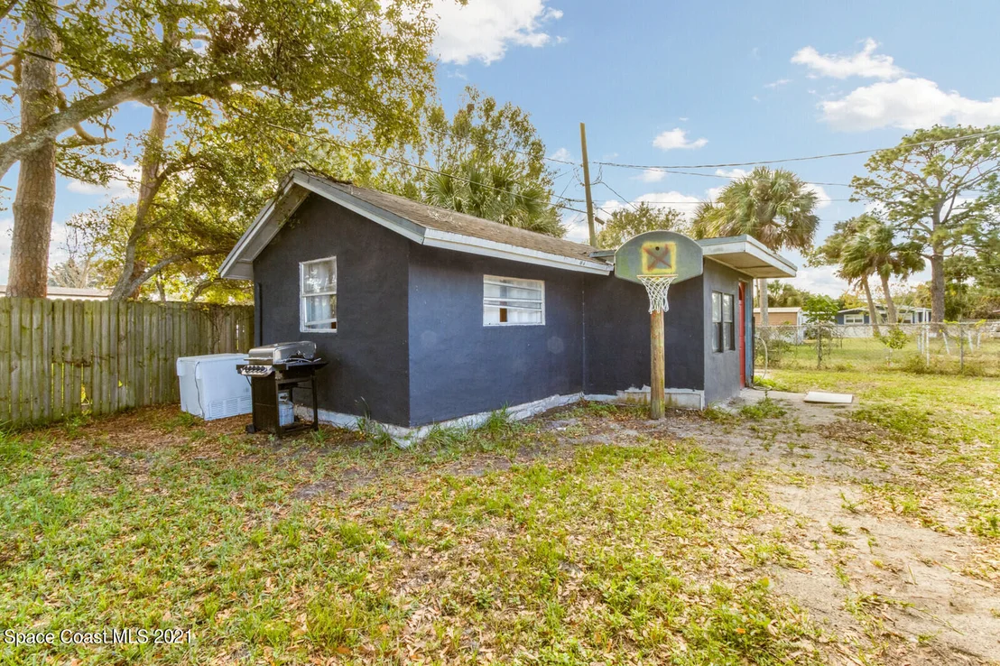 Photo of 2510 Spence Drive NE