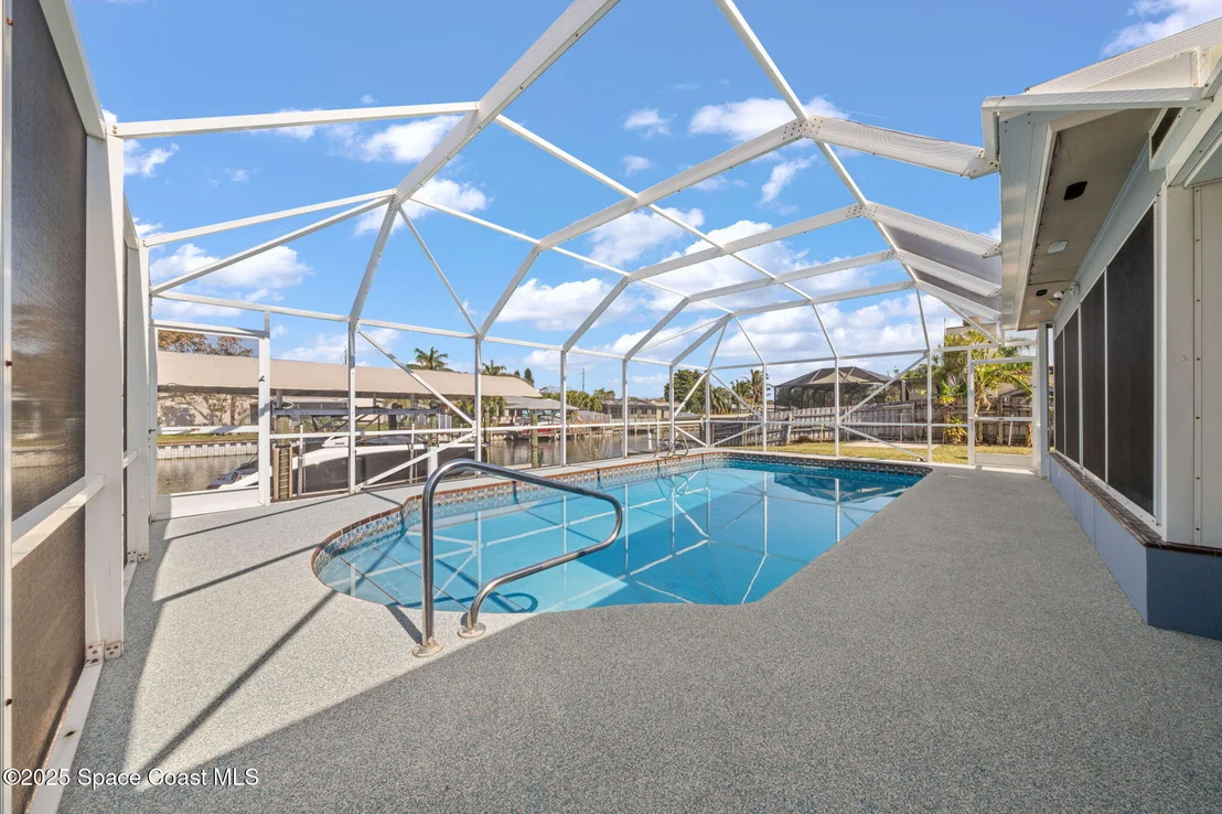 Photo of 431 Sandpiper Drive