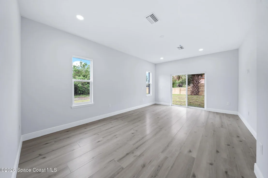 Photo of 303 Dorset Drive