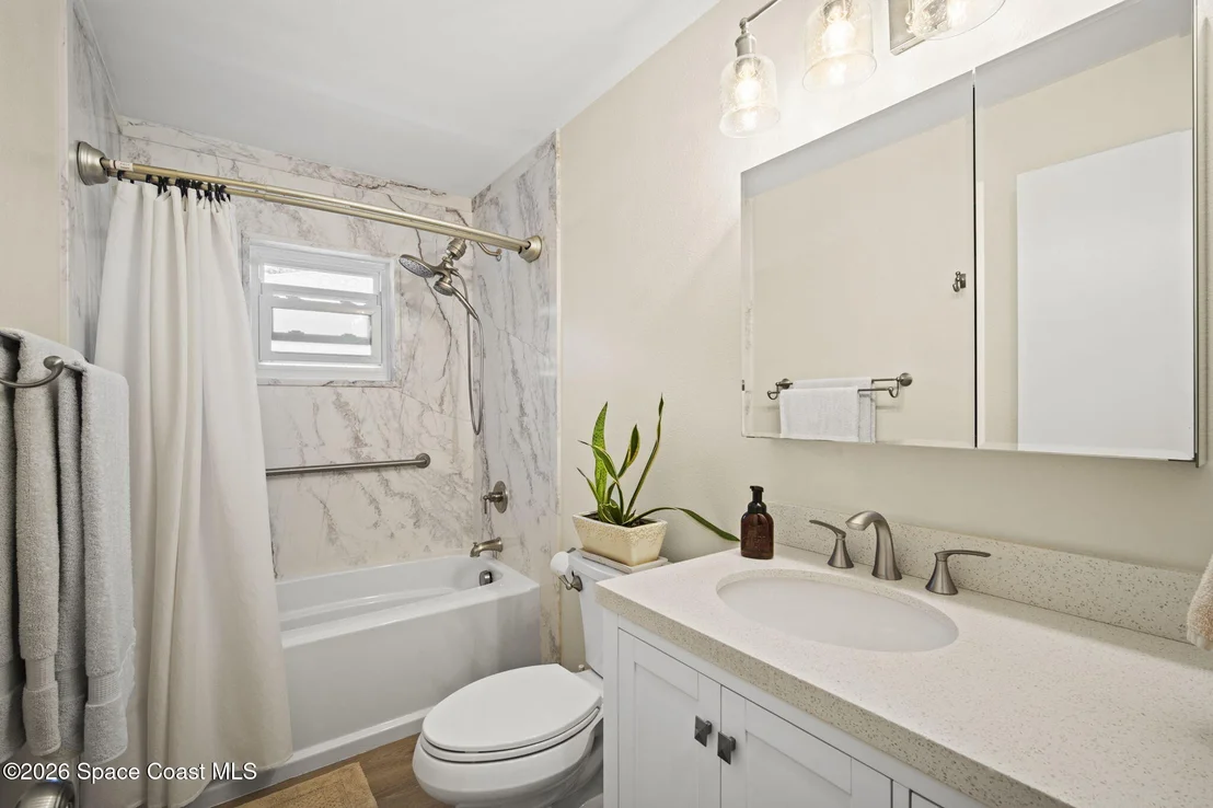 Photo of 7455 Darien Road