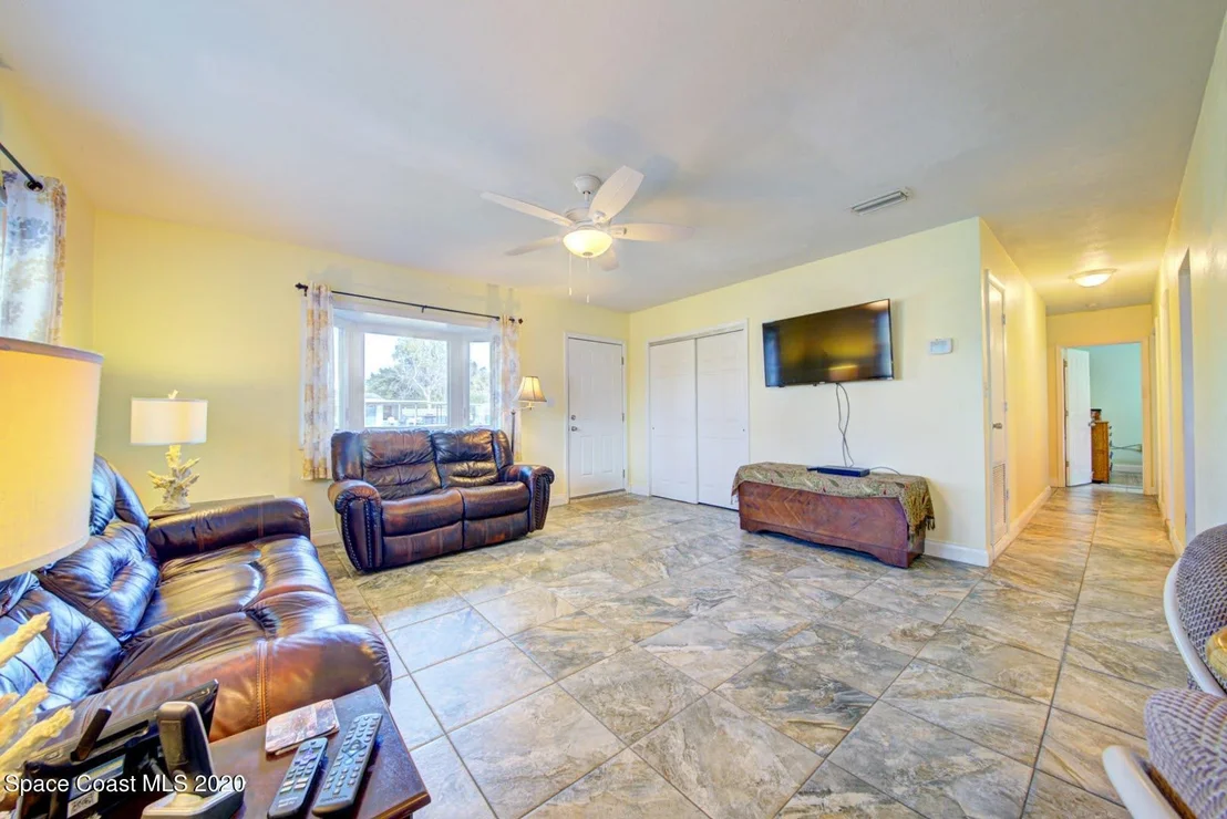 Photo of 301 Orchid Boulevard